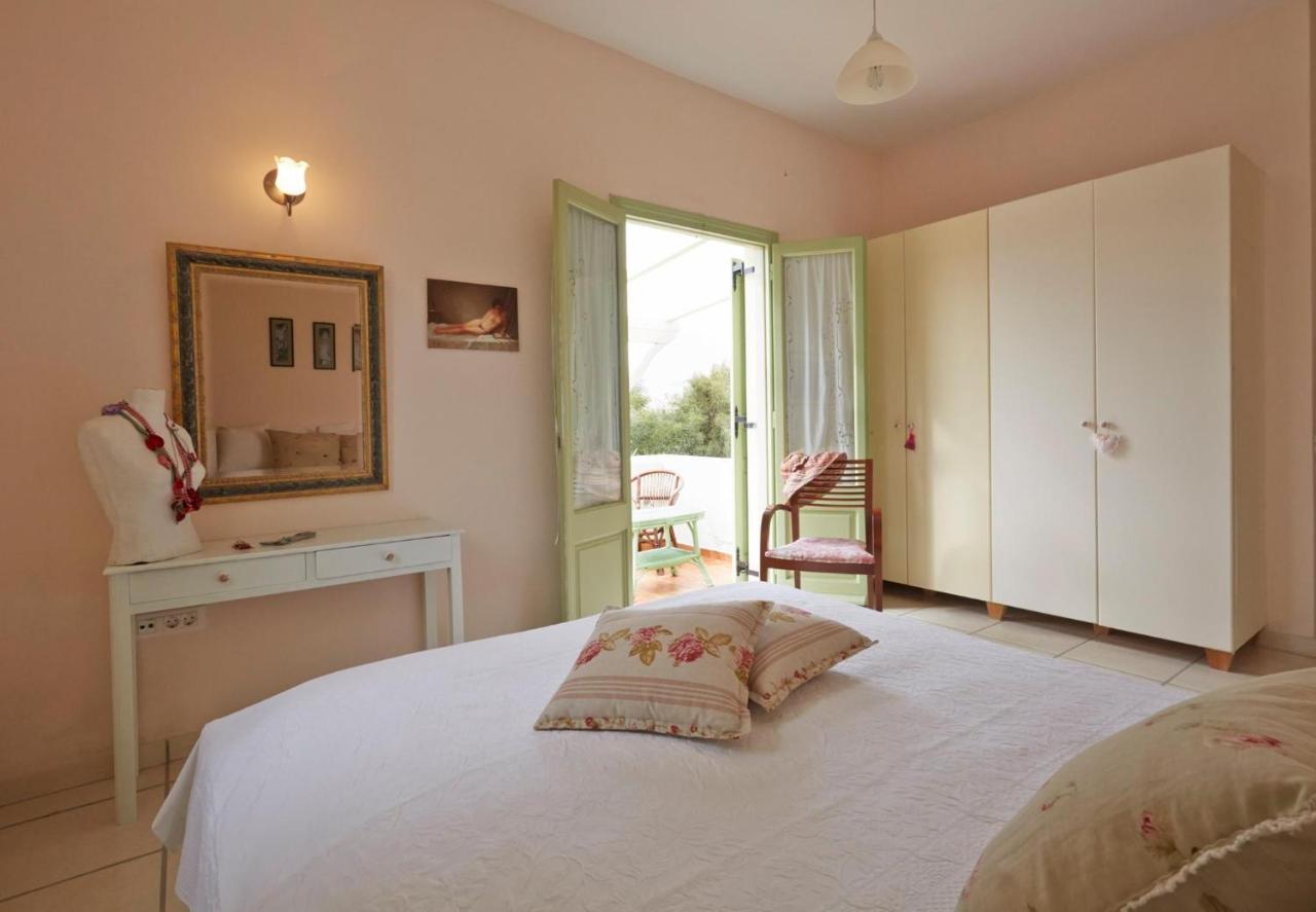 Flower And Crafts - The Eco Nature House Monolithos  Exterior photo